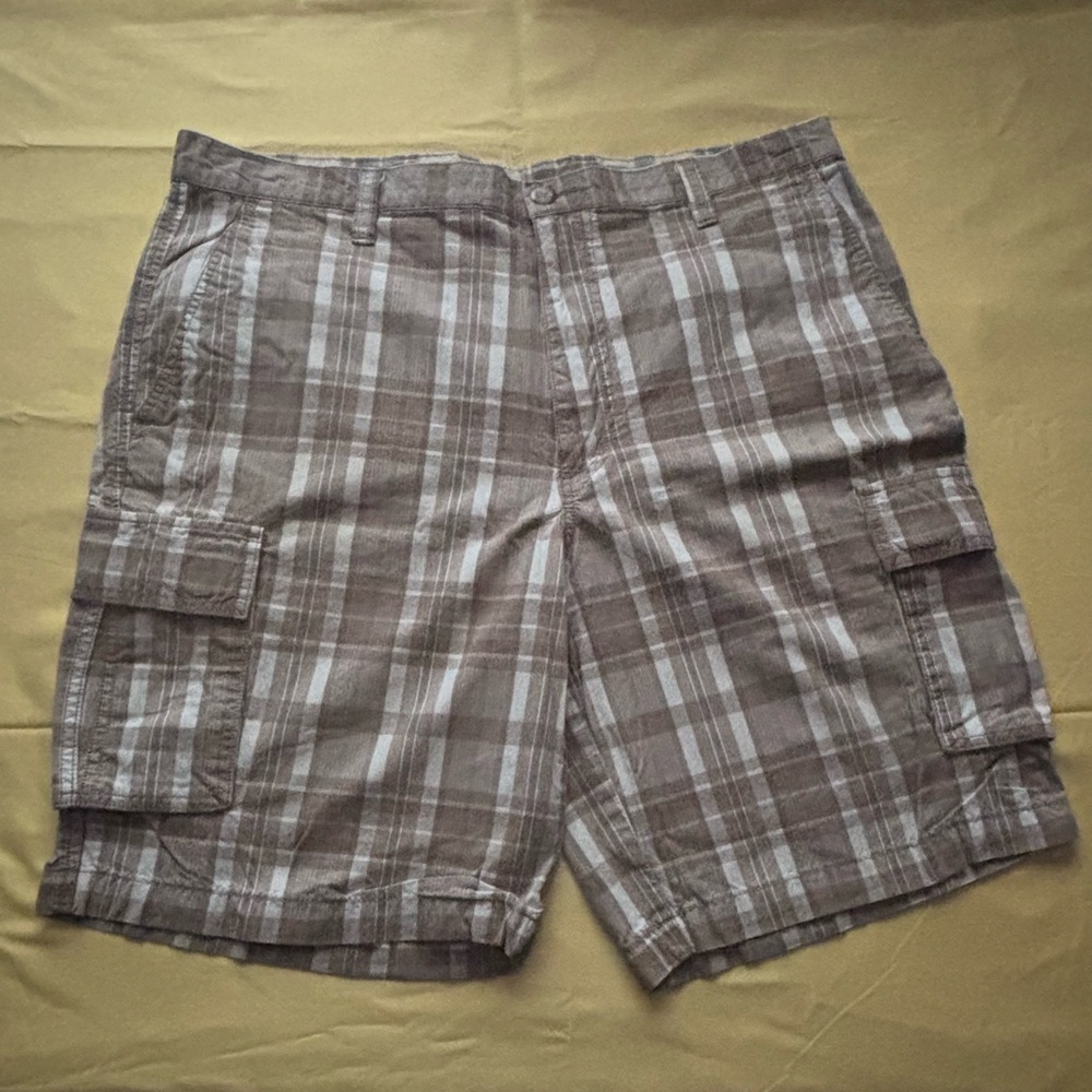 Dockers Men's Cargo Shorts - Brown and Gray Plaid